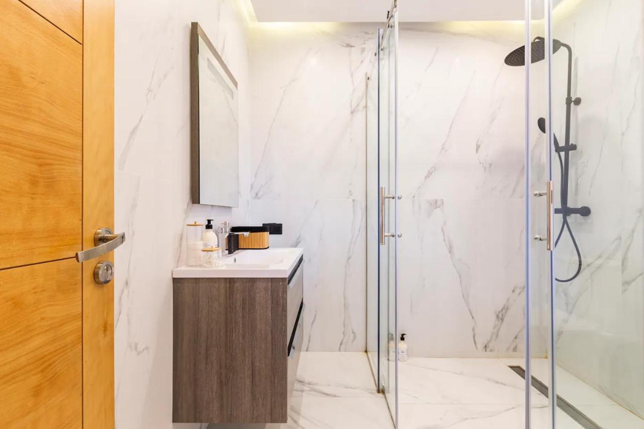 Loft Duplex Familial 200M2 Neuf - Centre Gueliz Apartment มาร์ราเกช ภายนอก รูปภาพ